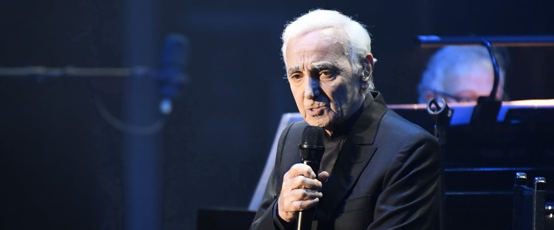 Charles Aznavour  - Live au Palais des Congrès